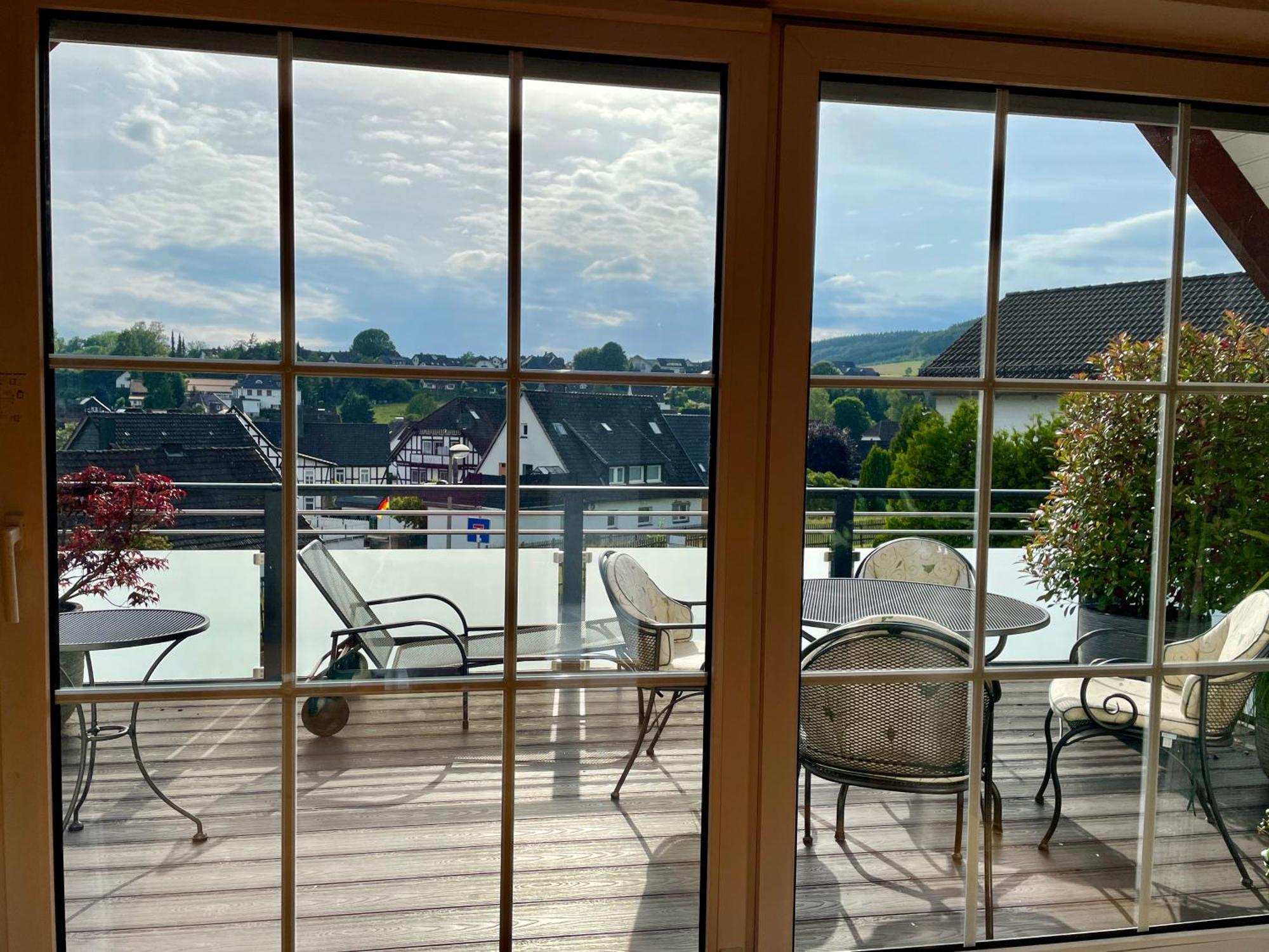 Moderne Ferienwohnung Mit Sonnenbalkon In Fretter Finnentrop Extérieur photo